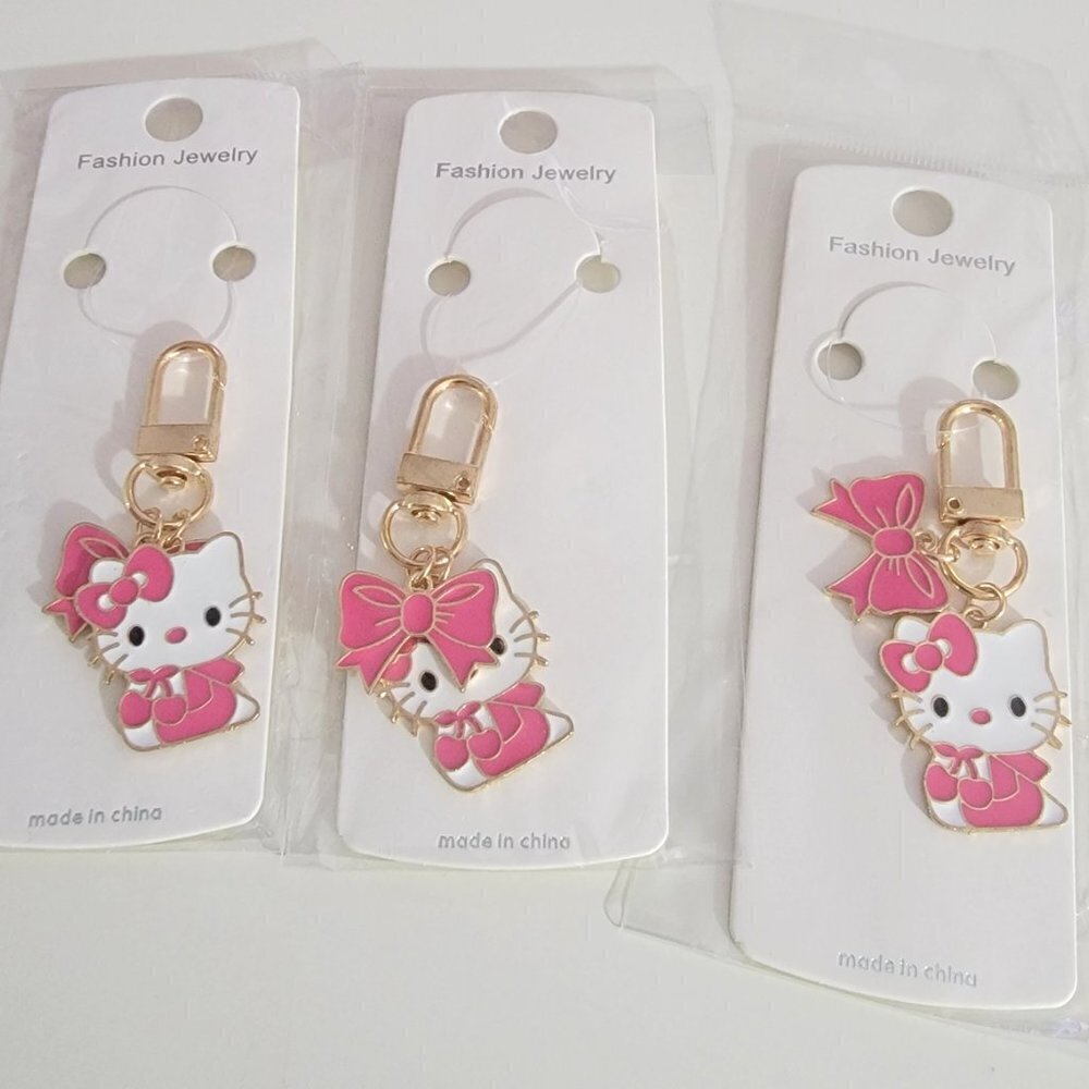 Hello Kitty Assorted Charm Key Rings Bag Candy Jewelry Keychain NWT - Picture 12 of 13